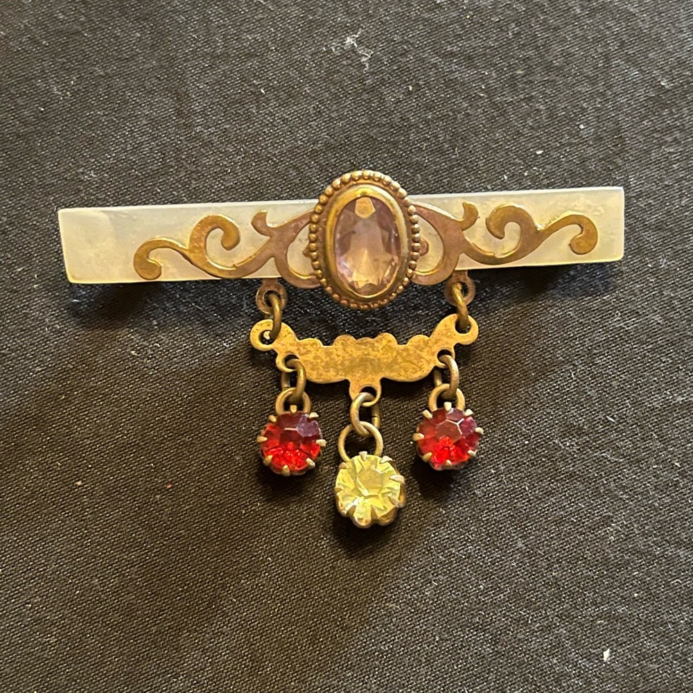 Vintage Gold Tone Bar Brooch with lavender stone and red and white drop stones